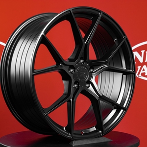 Kuva tuotteesta R-Series R13