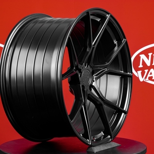 Kuva tuotteesta R-Series R13