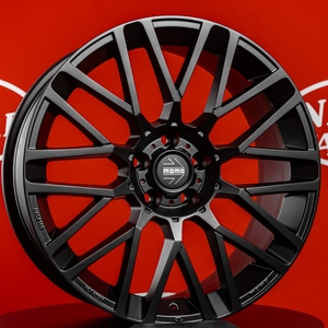 Kuva tuotteesta Momo Revenge Matt Black