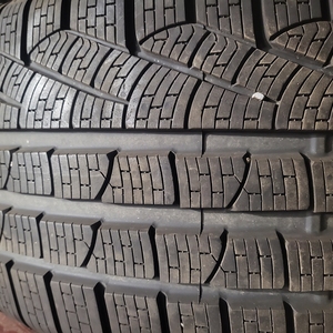 Kuva tuotteesta Pirelli Winter Sottozero 270 Serie 2 Ams