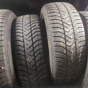 Kuva tuotteesta Pirelli Snowcontrol Serie3