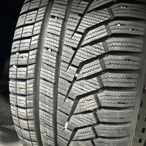 Kuva tuotteesta Hankook Winter I Cept Evo 2 Suv