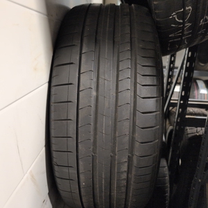 Kuva tuotteesta Pirelli P Zero Mo