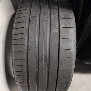 Kuva tuotteesta Pirelli P Zero Mo