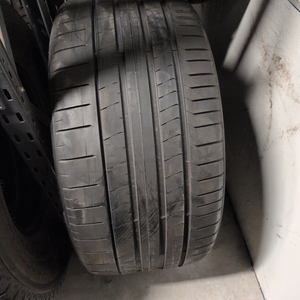 Kuva tuotteesta Pirelli P Zero Mo