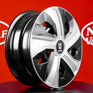 Kuva tuotteesta Momo Reds Wheel Cover Pölykapselit 15" Matt Silver/gloss Black Carbon Texture