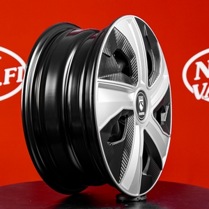 Kuva tuotteesta Momo Reds Wheel Cover Pölykapselit 15" Matt Silver/gloss Black Carbon Texture