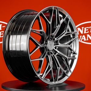 Kuva tuotteesta R-Series R18 Hyper Black