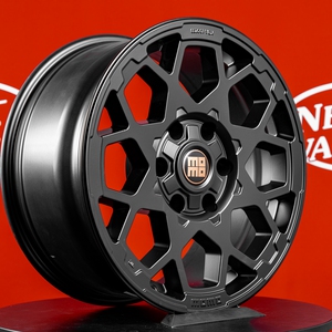 Kuva tuotteesta Momo Heavy Duty Black