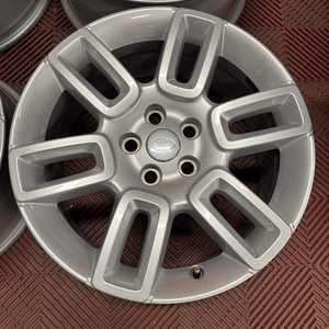Kuva tuotteesta Alkuperäinen Land Rover Defender