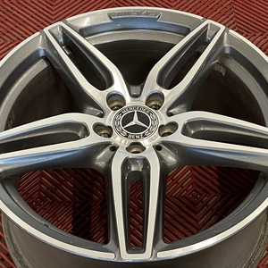 Kuva tuotteesta Alkuperäinen Mercedes Benz Amg