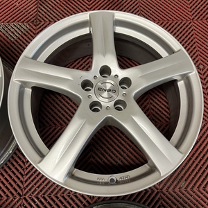 Kuva tuotteesta Enzo Ei Tiedossa