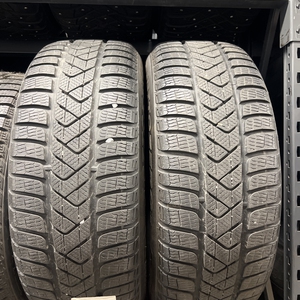 Kuva tuotteesta Pirelli Sottozero 3