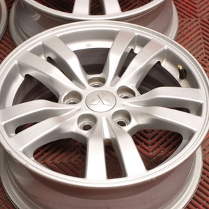 Kuva tuotteesta Alkuperäinen Mitsubishi Outlander