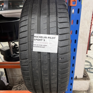 Kuva tuotteesta Michelin Pilot Sport 5