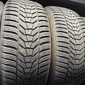 Kuva tuotteesta Hankook Winter I*cept Evo 3