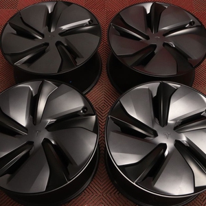 Kuva tuotteesta Alkuperäinen Tesla Model Y