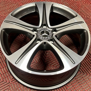 Kuva tuotteesta Alkuperäinen Mercedes Benz