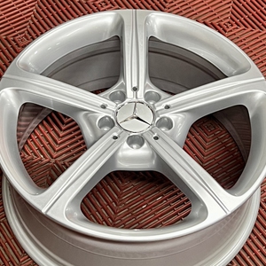 Kuva tuotteesta Alkuperäinen Mercedes Benz Cls