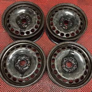 Kuva tuotteesta Peltivanteet+kapselit Vw Golf Caddy Ym.