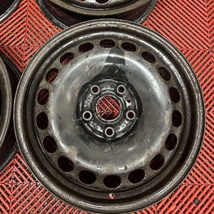 Kuva tuotteesta Peltivanteet+kapselit Vw Golf Caddy Ym.