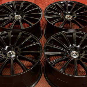 Kuva tuotteesta Avus Ac-M07 Gloss Black