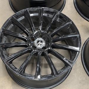 Kuva tuotteesta Avus Ac-M07 Gloss Black