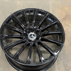 Kuva tuotteesta Avus Ac-M07 Gloss Black