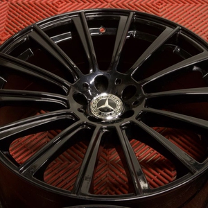 Kuva tuotteesta Avus Ac-M07 Gloss Black