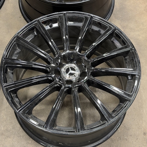 Kuva tuotteesta Avus Ac-M07 Gloss Black