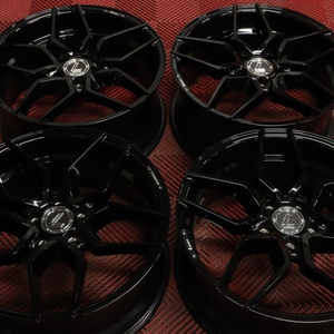 Kuva tuotteesta Lenso Conquista Corsa Bk Gloss Black