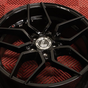 Kuva tuotteesta Lenso Conquista Corsa Bk Gloss Black