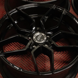 Kuva tuotteesta Lenso Conquista Corsa Bk Gloss Black