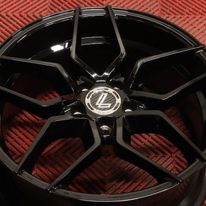 Kuva tuotteesta Lenso Conquista Corsa Bk Gloss Black