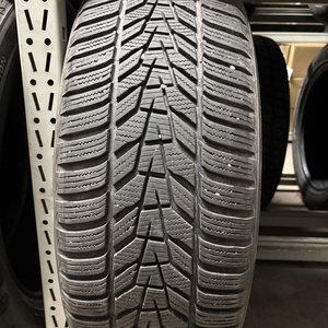 Kuva tuotteesta Hankook Winter I*cept Evo 3