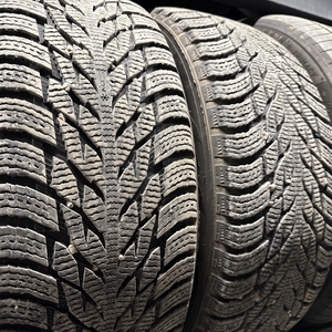 Kuva tuotteesta Nokian Hakkapeliitta R3