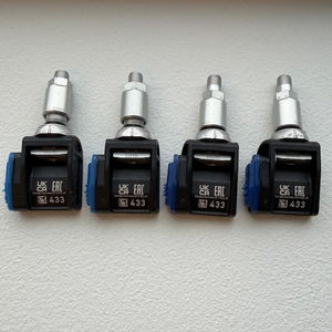 Kuva tuotteesta Alkuperäinen Mercedes Benz 4kpl