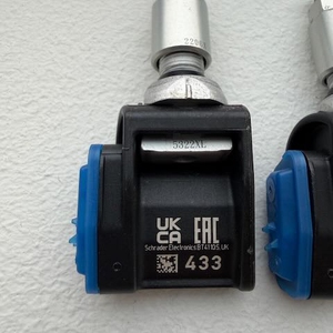 Kuva tuotteesta Alkuperäinen Mercedes Benz 4kpl