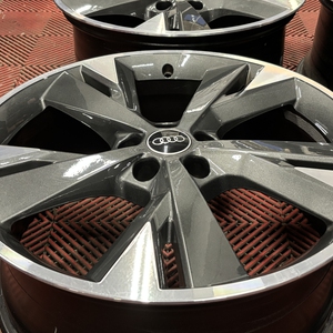 Kuva tuotteesta Alkuperäinen Audi