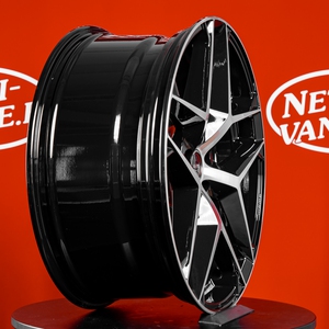 Kuva tuotteesta Momo Rf-07 Glossy Black Polished