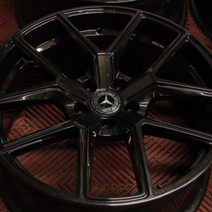 Kuva tuotteesta Momo Rf-01 Stardust Glossy Black