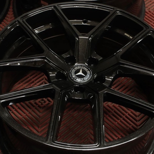 Kuva tuotteesta Momo Rf-01 Stardust Glossy Black