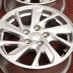 Kuva tuotteesta Alkuperäinen Mitsubishi Outlander