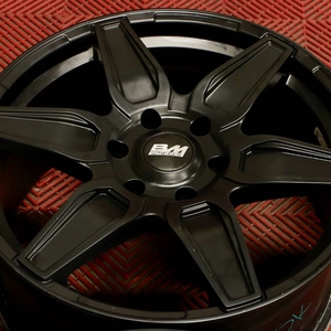 Kuva tuotteesta Bm Macho Satin Black