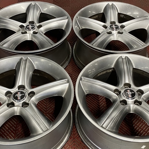 Kuva tuotteesta Alkuperäinen Mustang