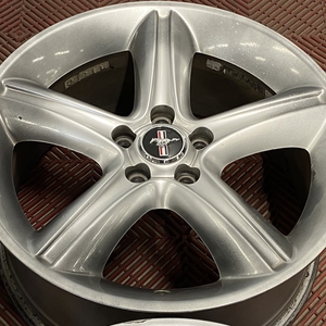 Kuva tuotteesta Alkuperäinen Mustang