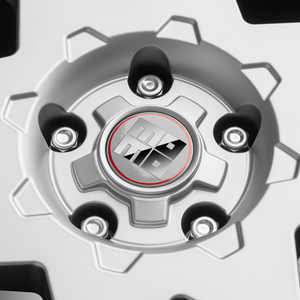 Kuva tuotteesta Momo Heavy Duty Suv Matt Titan Silver