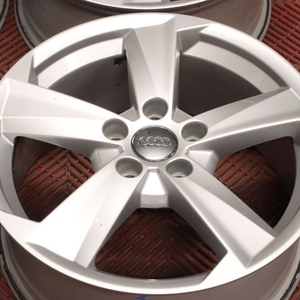 Kuva tuotteesta Alkuperäinen Audi