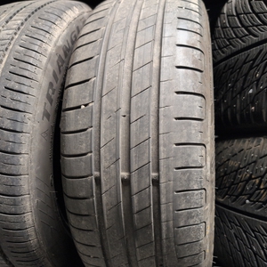 Kuva tuotteesta Goodyear Efficientgrip Performance