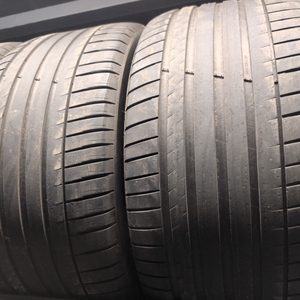 Kuva tuotteesta Michelin Pilot Sport 4 Suv